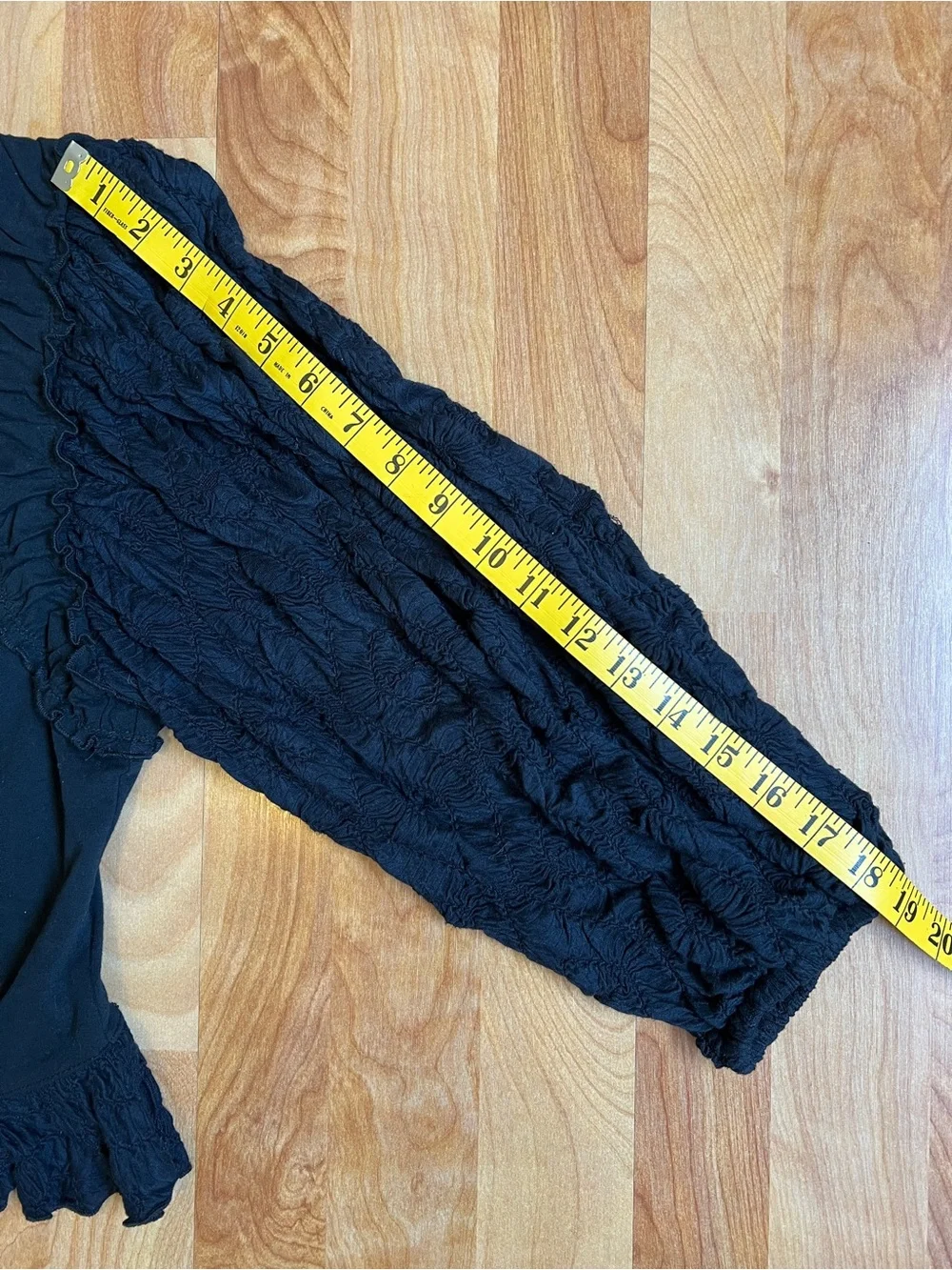 VGUC Free People Black Ruffled Puff Sleeve Long Sleeve Olivia Top